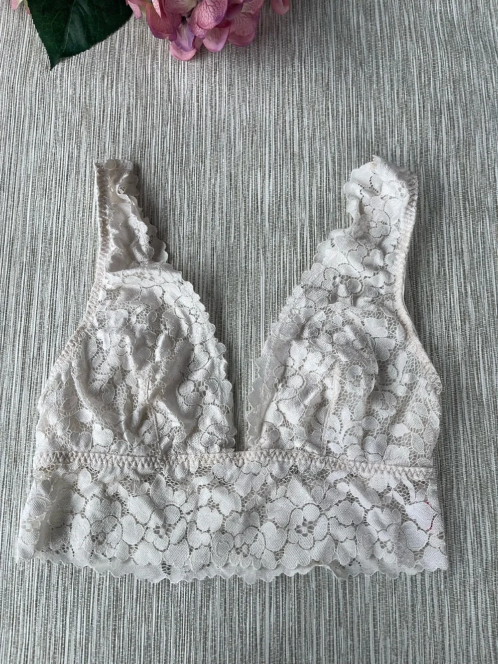3 La Senza Lace Bralettes in Black and Cream - Women  Intimates  Size Small - Picture 6 of 13